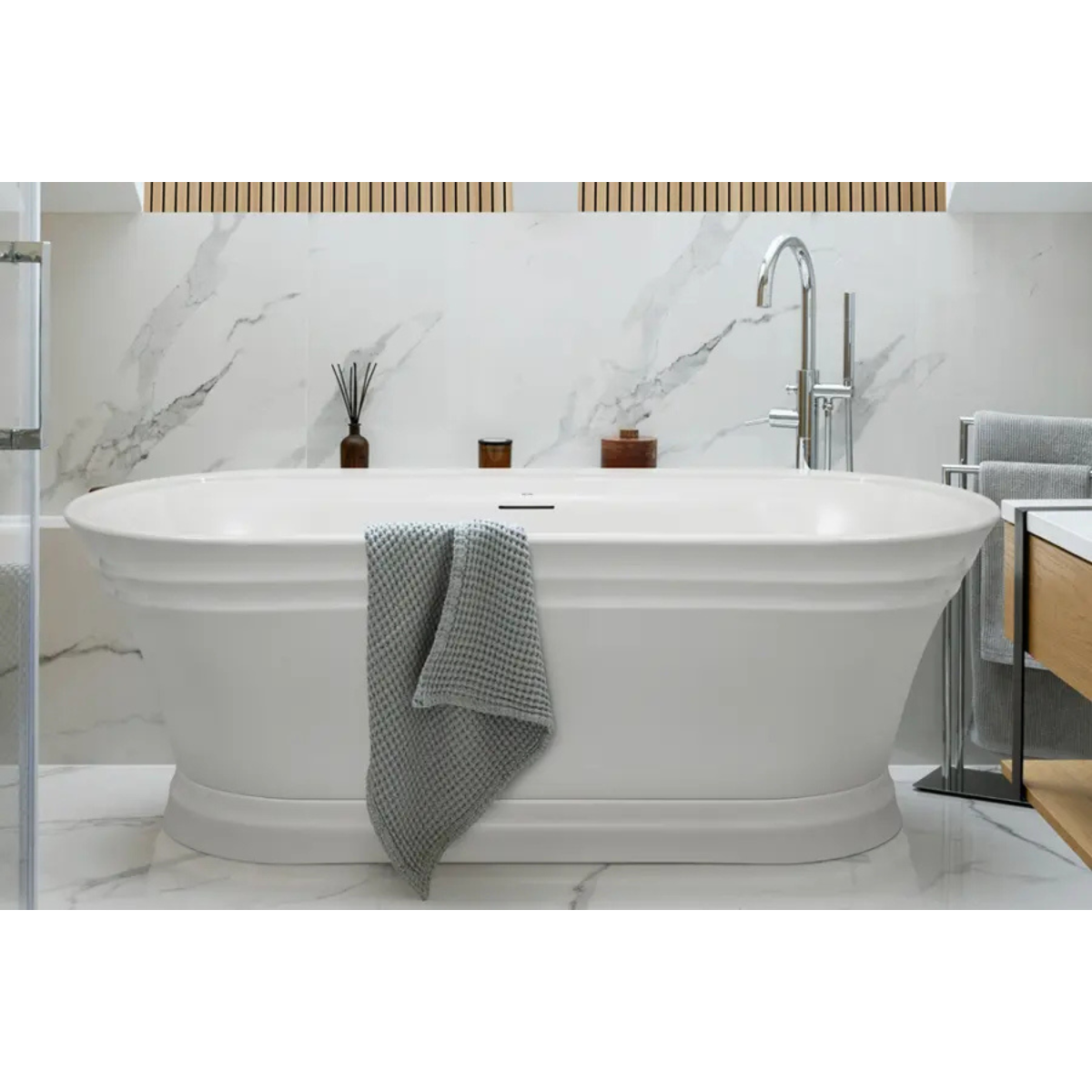 Decina regent bath lifestyle