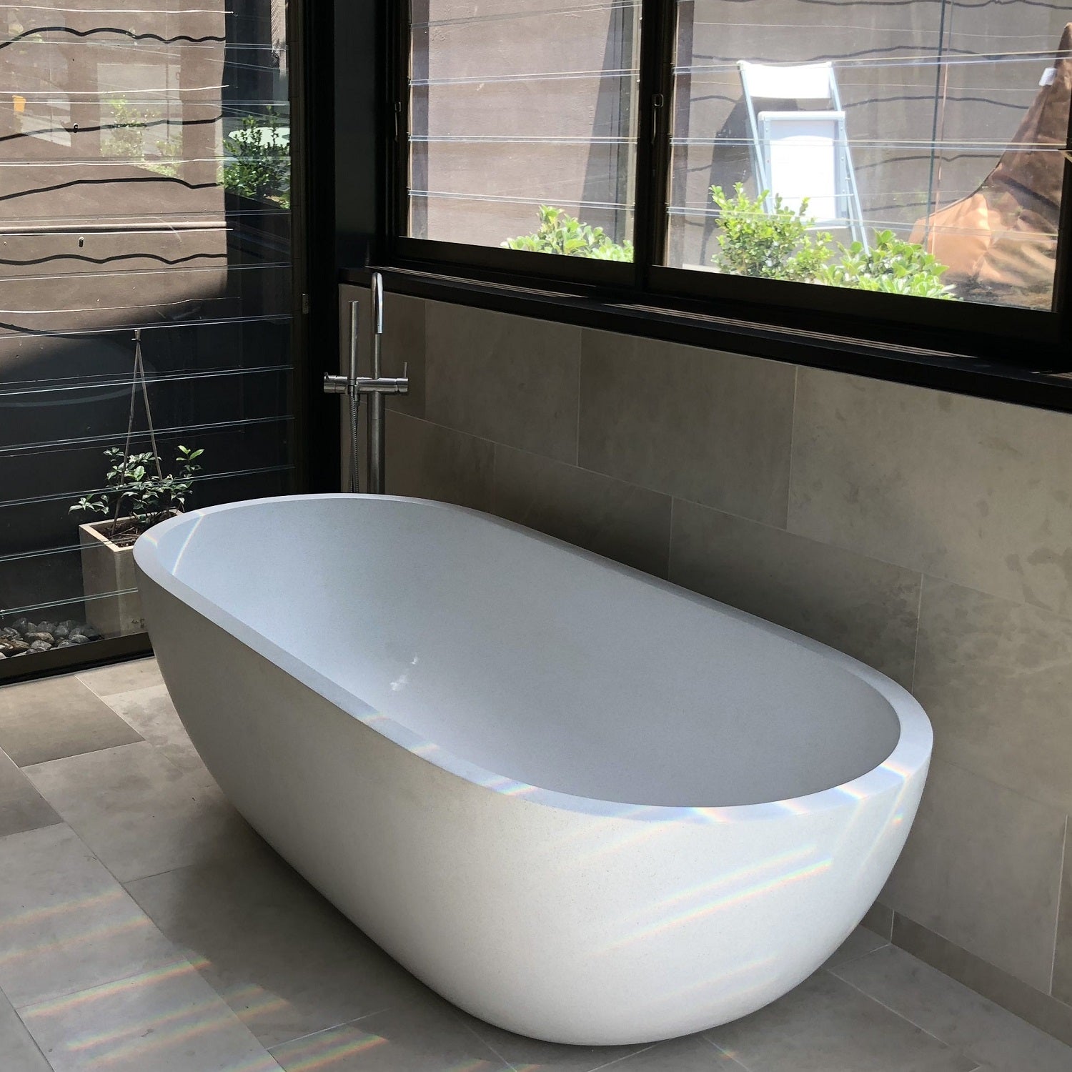 Pietra Bianca Ryese Freestanding Bath 